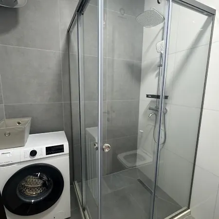 Theseaview 702 Golem (Tirana)